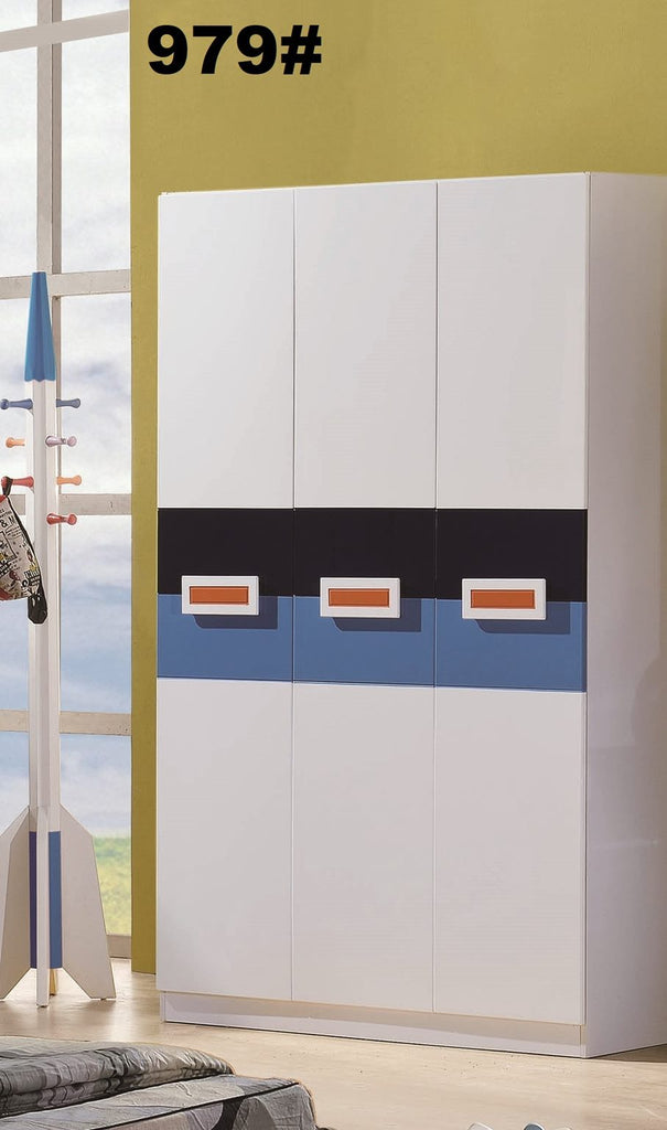 Strong 3 Door Wardrobe with High Gloss Finished Doors