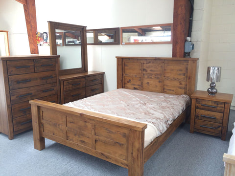 Woodlock Solid Pine Wood Strong Rough Sawn & Rustic Bed in Queen/ King/ Superking from