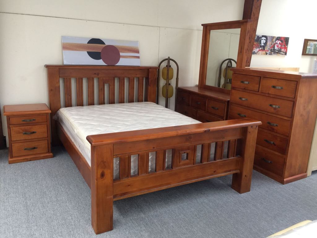 FERGUS 4PCS Solid Pine Wood Rustic Bedroom Suite in Queen / King / Super King from