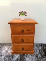 Trevor 6PCS Queen Size Bedroom Suite Warm Honey Solid Pine Wood
